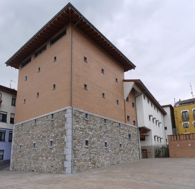 Udaletxearen eranskina, Zumaia