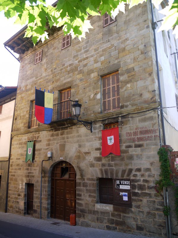 Kale Nagusiko 27. zki.a, Segura