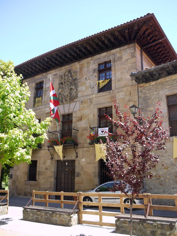 Lardizabal jauregia (udaletxea), Segura