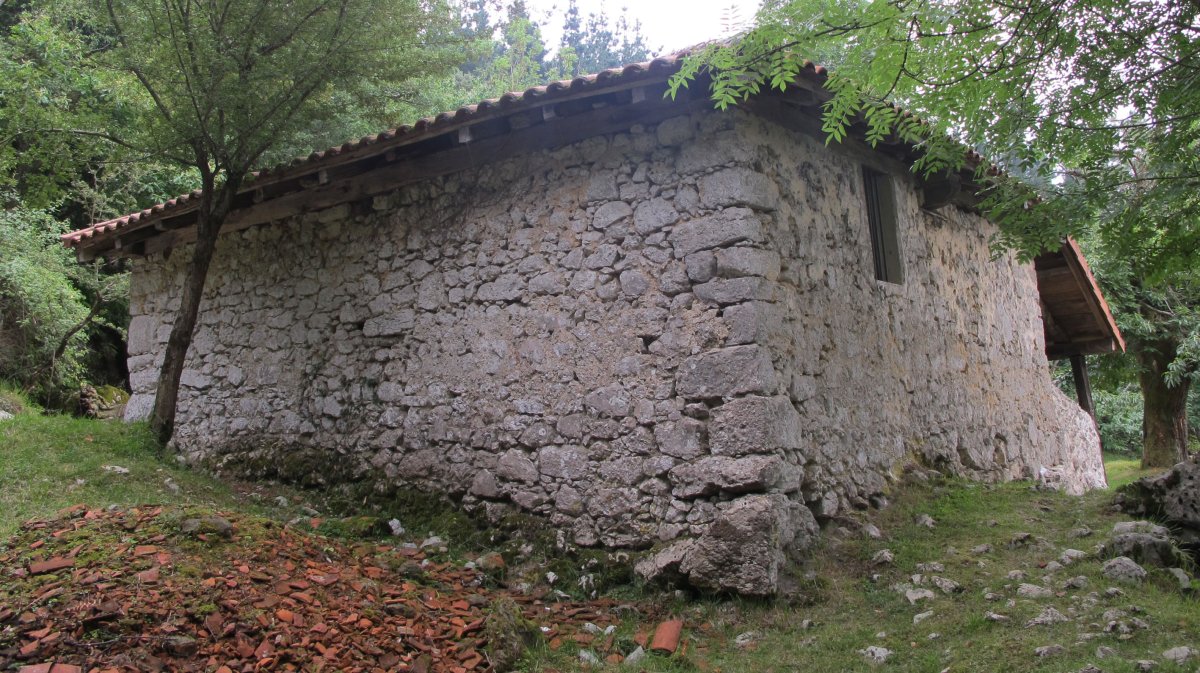 San Martin ermita Aldegoiena auzoan, Mañaria