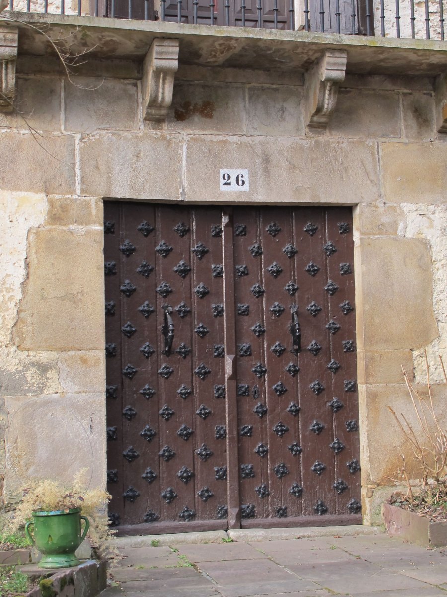 Itzea jauregia, Bera