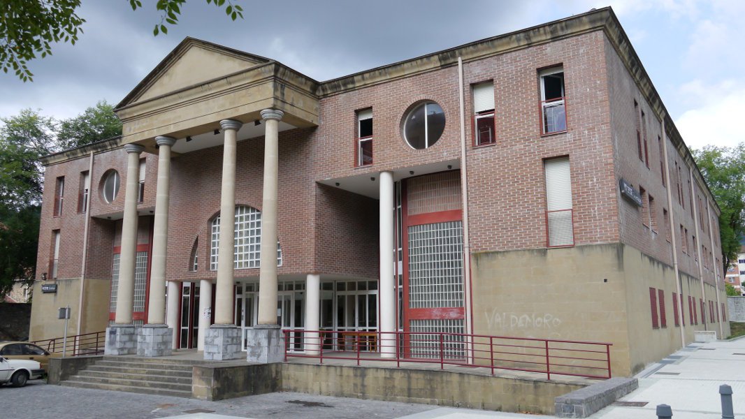 Maizpide euskaltegia, Lazkao