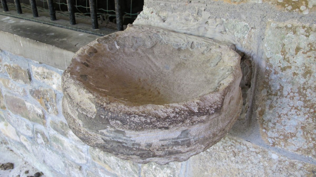 Santa Ageda ermita, Izurtza