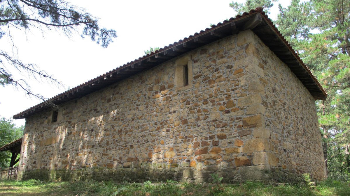 Santa Ageda ermita, Izurtza