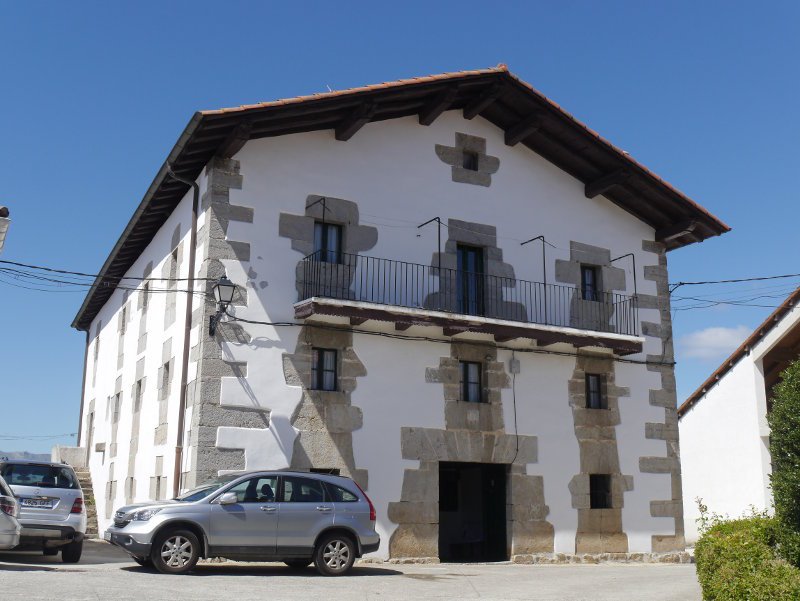 Herriko etxea, Iribas