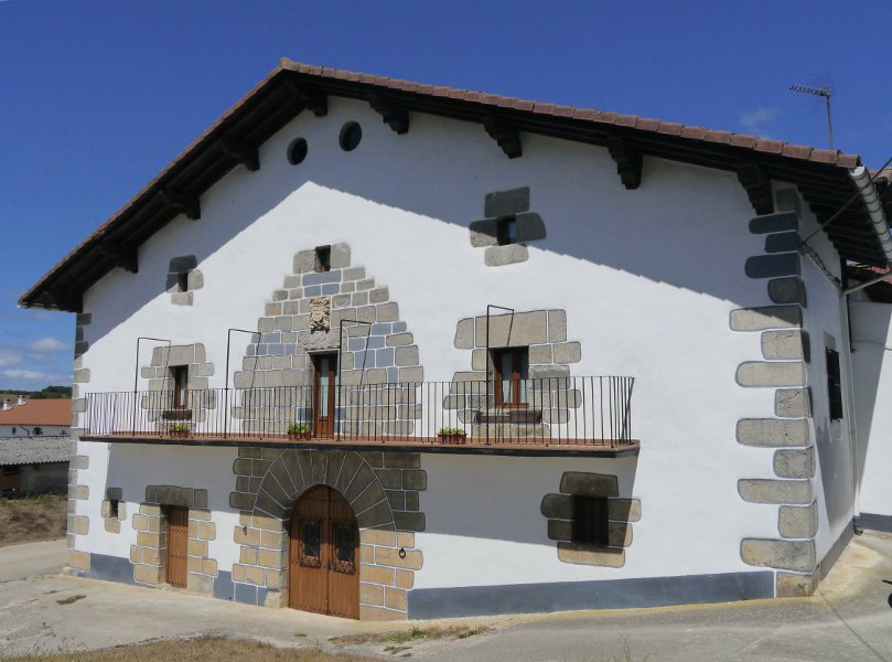 Herriko etxea, Iribas