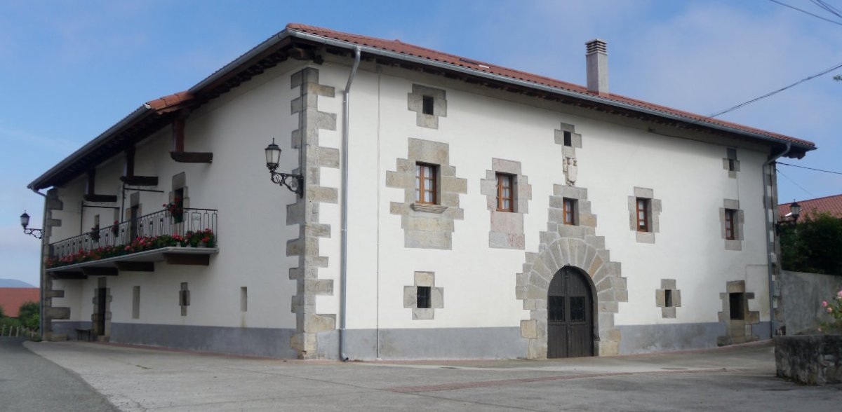 Herriko etxea, Mugiro