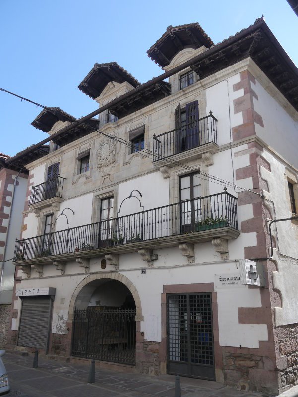 Arozarena jauregia, Elizondo