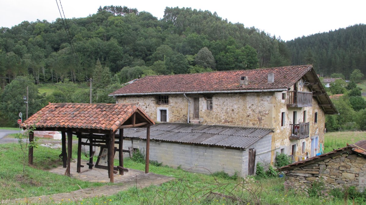 Perratokia eta baserria, Ibarruri-Muxika