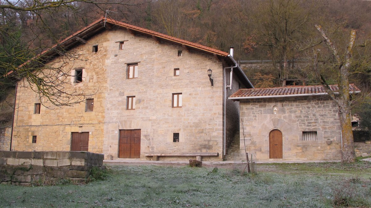 Bideko Amabirgiña ermita, Urritza