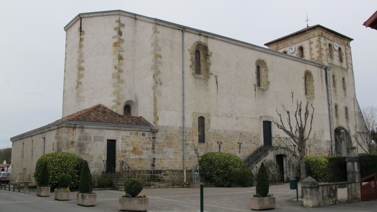 Saint Pierre eliza, Senpere