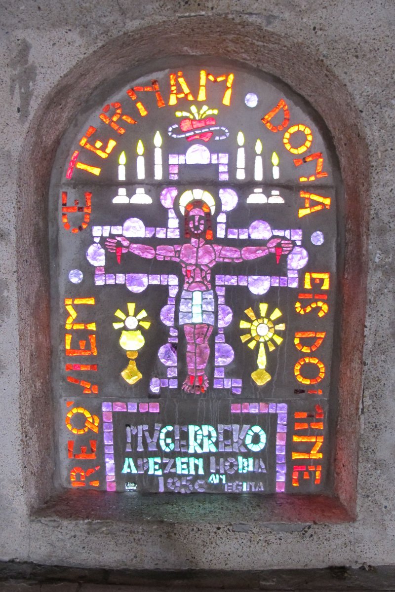 San Juan Bautista eliza, Mugerre