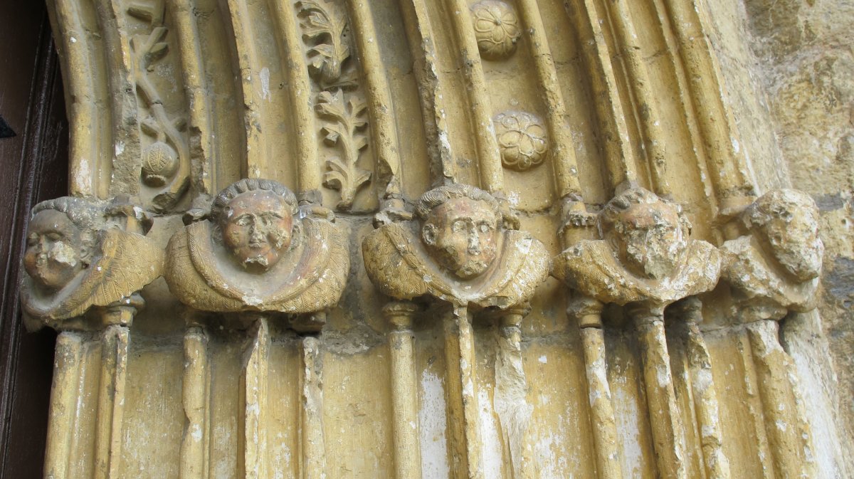 La Asuncion eliza, Asiain