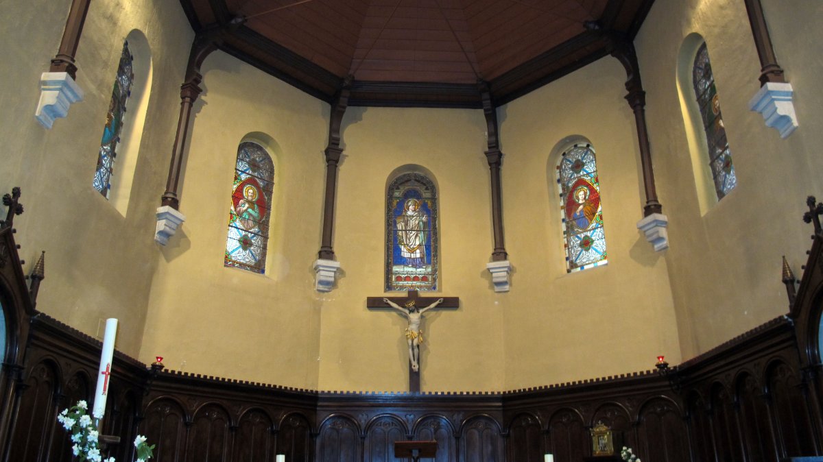 San Martin eliza, Akamarre