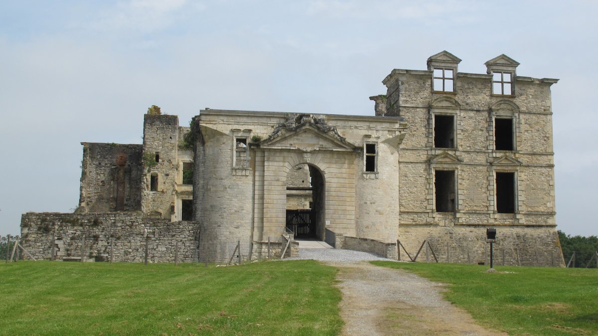 Gramont gaztelua, Bidaxune