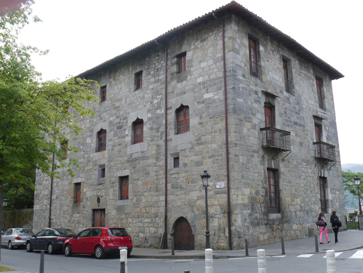 Iribide jauregia, Azkoitia