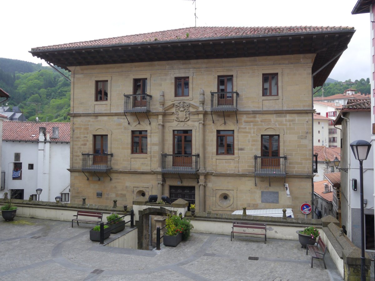 Zabiel jauregia, Mutriku