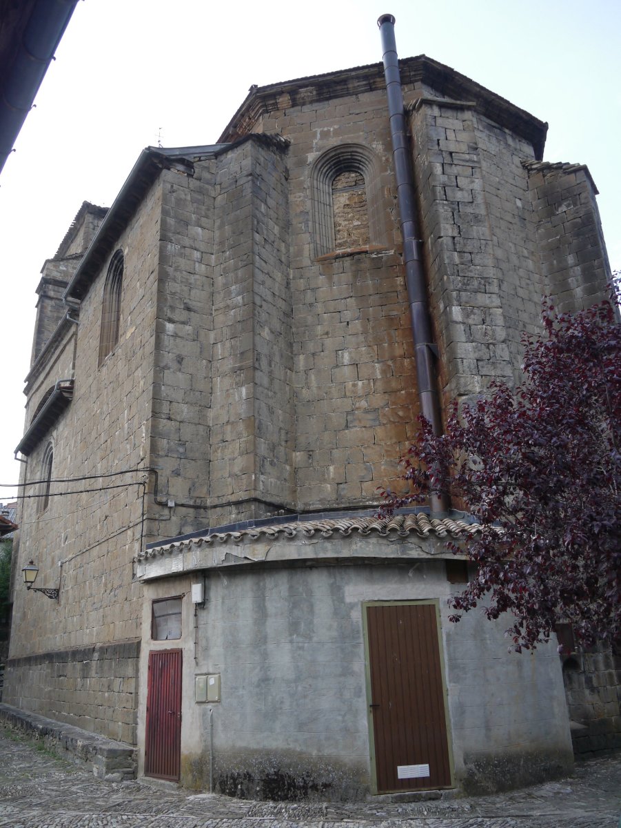 Santa Engrazi eliza, Uztarroze