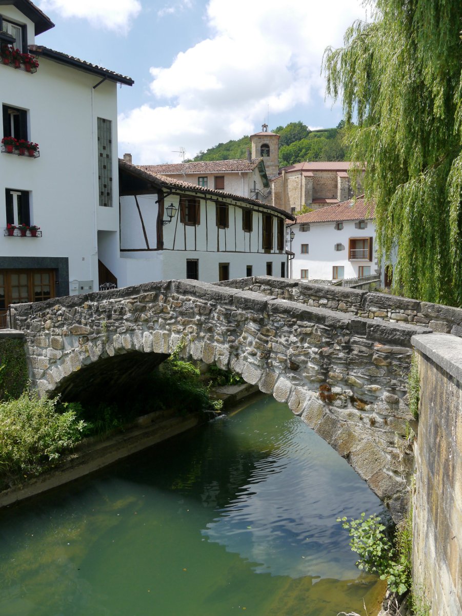 Zubi zaharra, Kanpain etxea eta eliza, Zaldibia