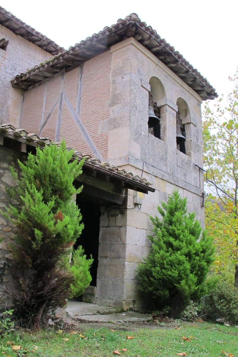 San Esteban eliza, Alangua