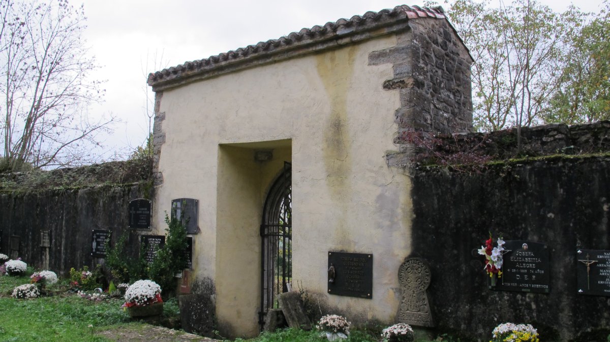 San Esteban eliza zaharra, Etxaleku