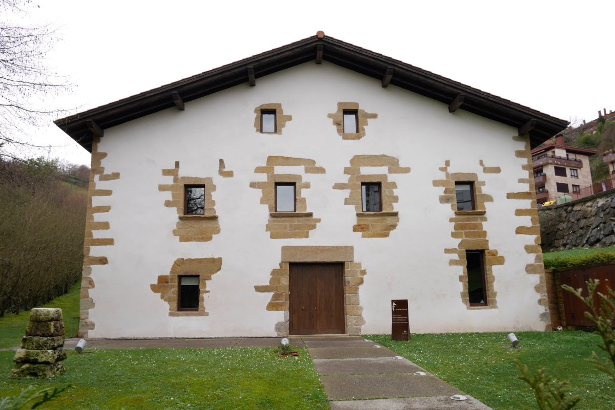 Tolare baserria, Donostia