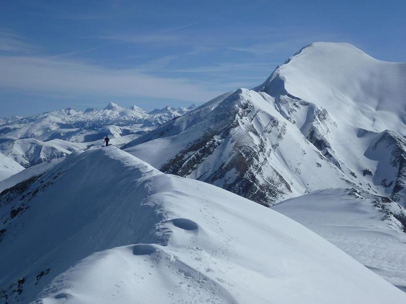 Tontorra, neguan. Ahuñamendi, Orhi gibelean.