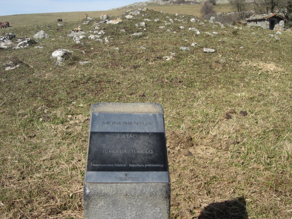 Túmulo Urtao  (Febrero 2014)