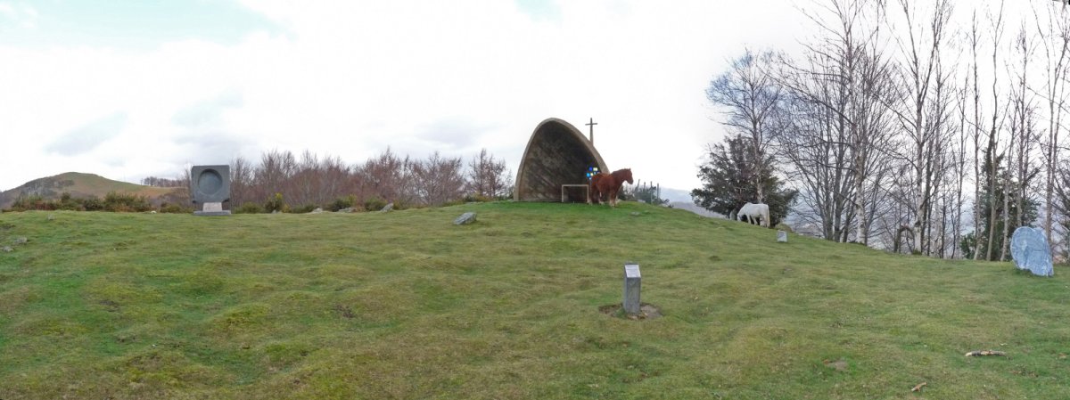 Aita Donostiaren omenezko monumentua