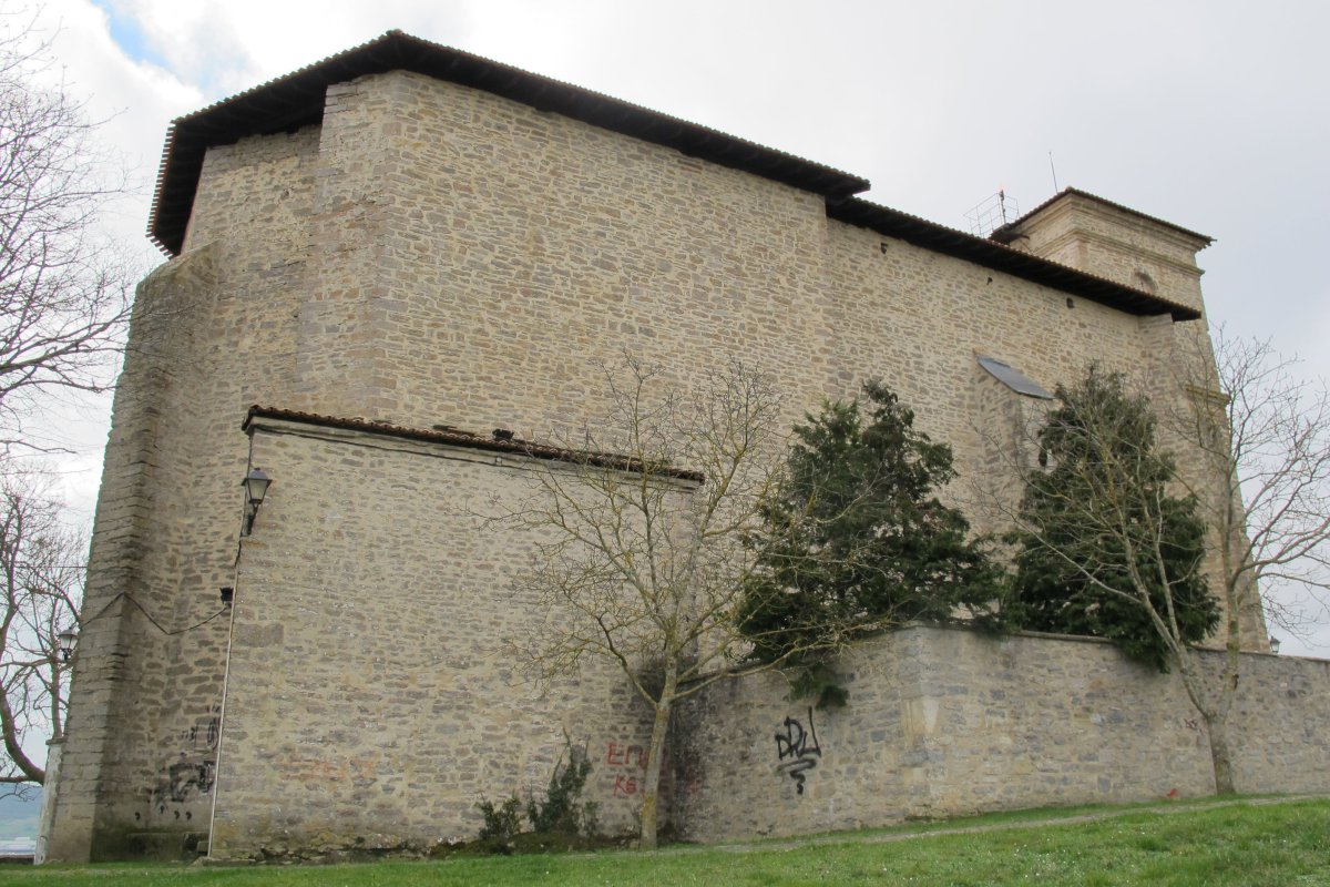 San Andrés Apóstol eliza, Estarroa