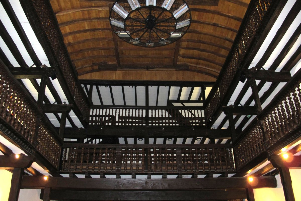 Santiago eliza, Zuraide