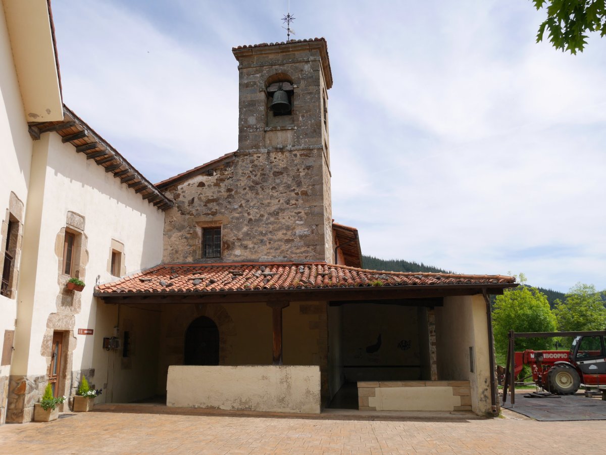 San Kristobal eliza, Larriño