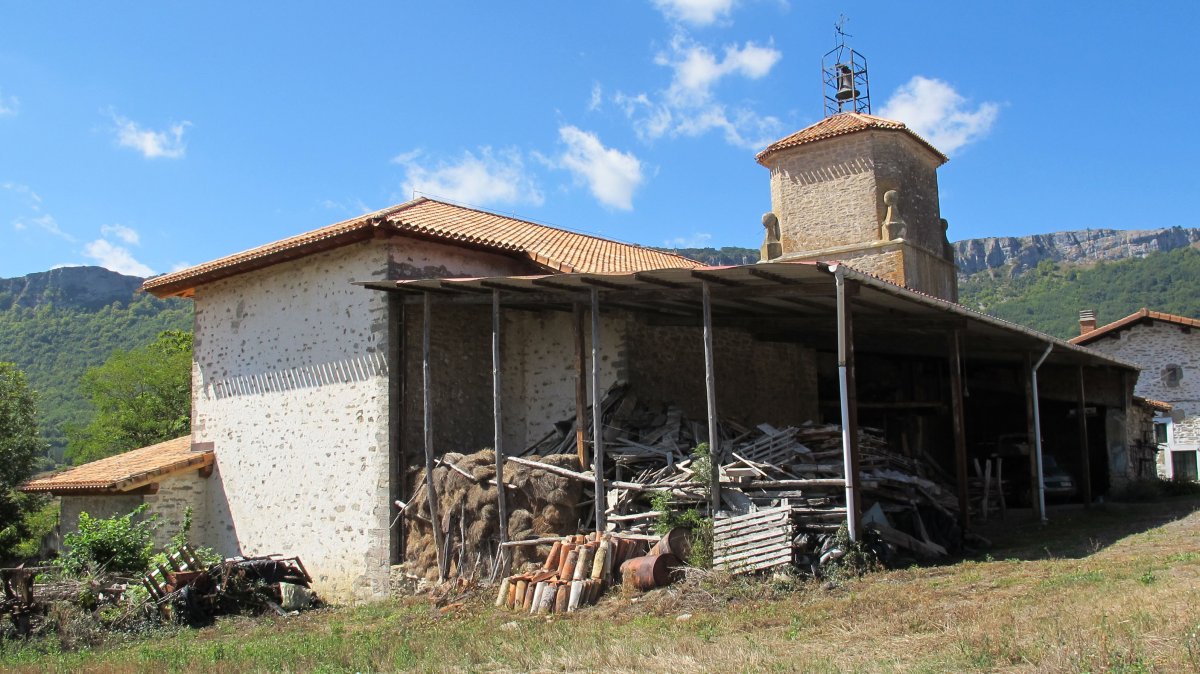 San Andres eliza, Luna