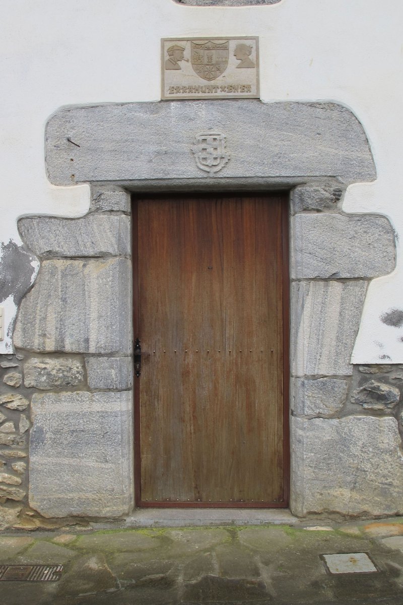 Erramuntxenea etxeko sarrera, Igantzi