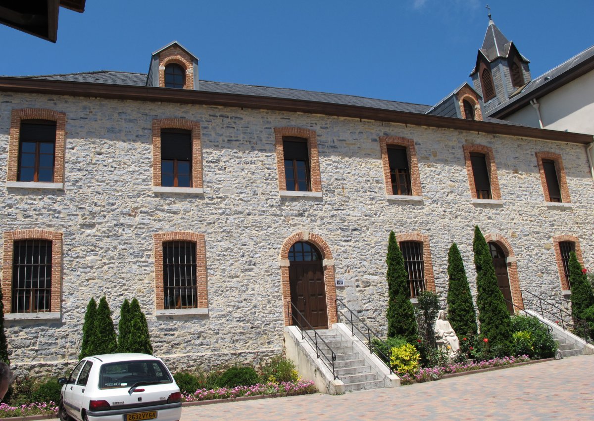 Karmeldarrak monastegia, Baiona