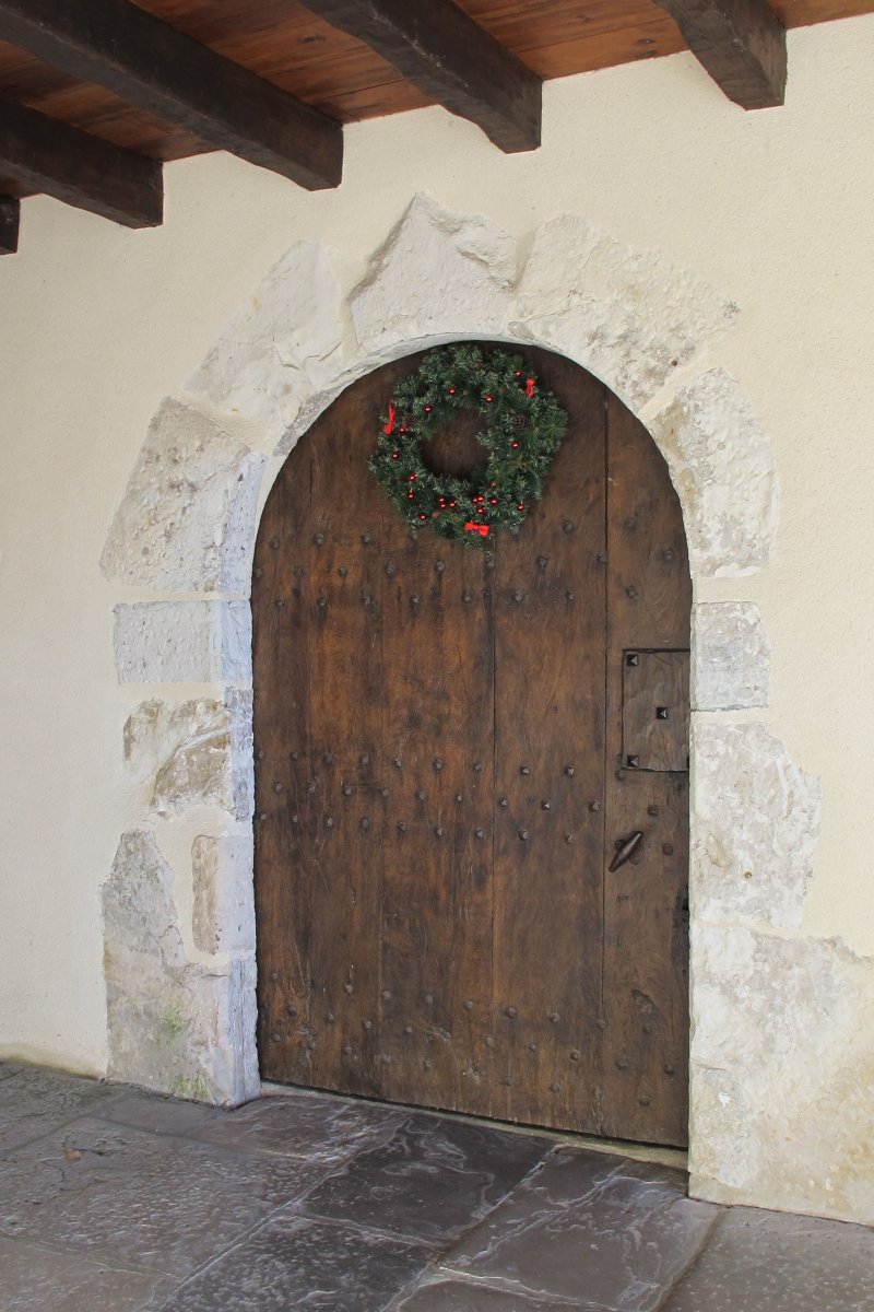 San Juan Bataiatzailea eliza Elizaberri auzoan, Mugerre