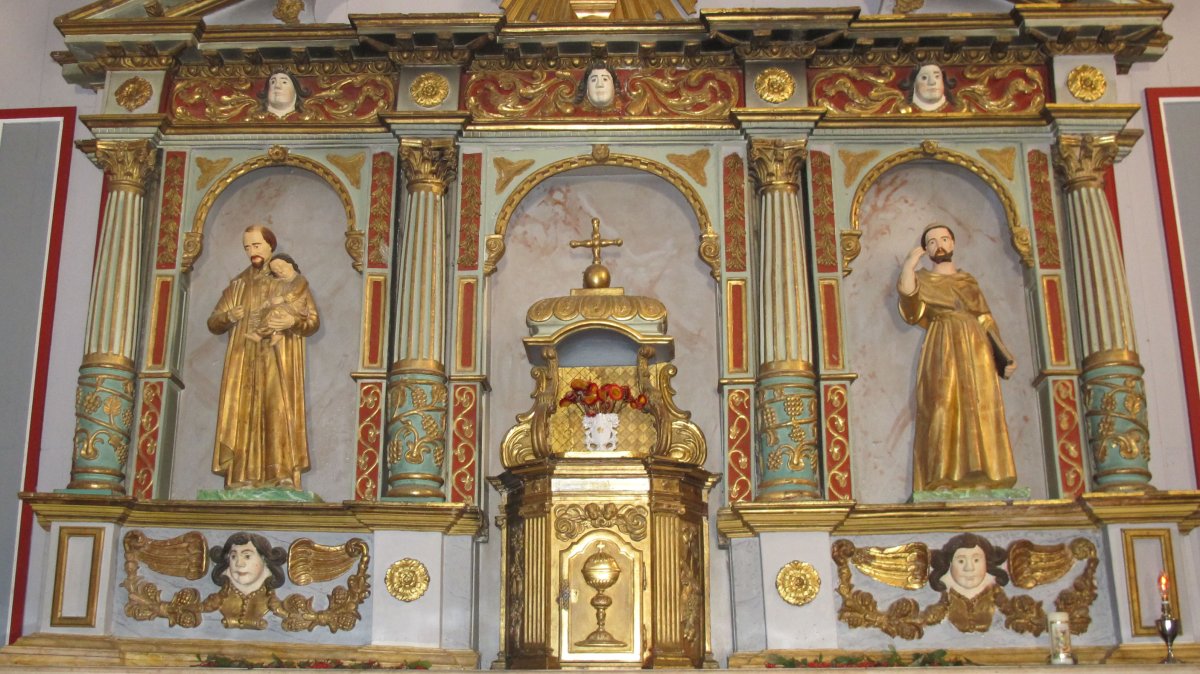 San Juan Bataiatzailea eliza Elizaberri auzoan, Mugerre