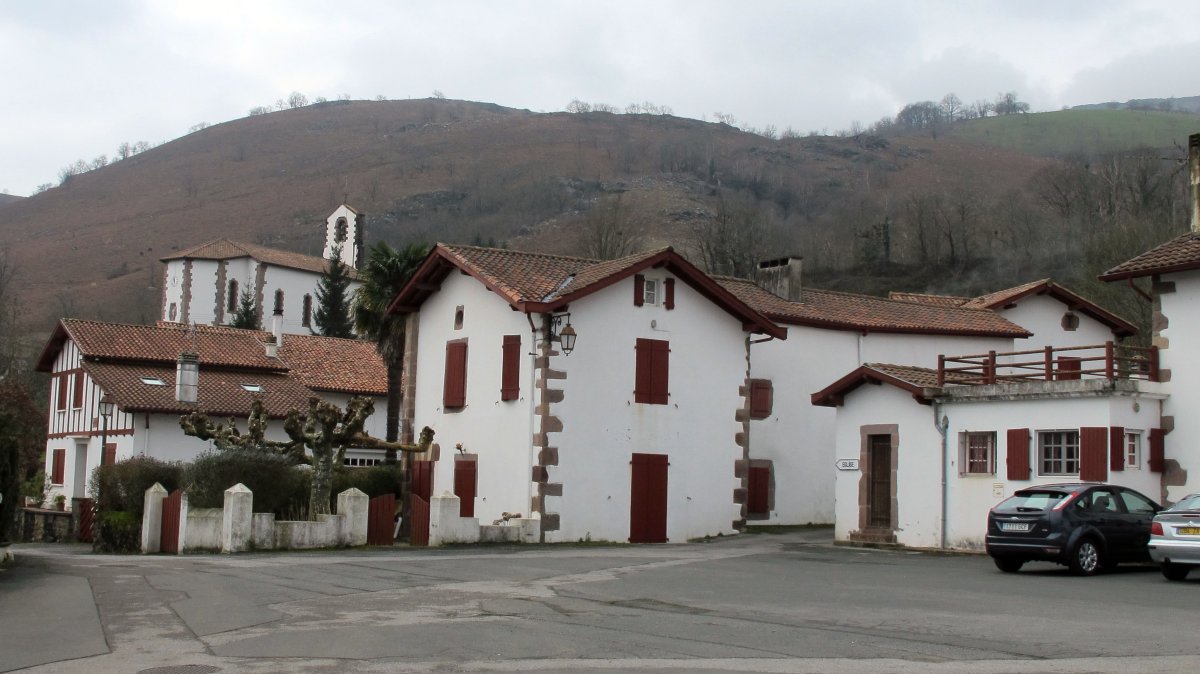 Eliza eta etxeak, Arrosa