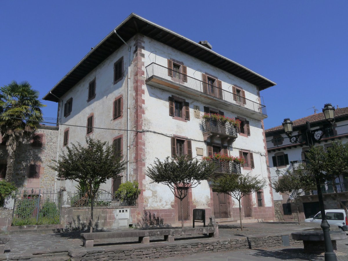 Iruritako plazako etxea