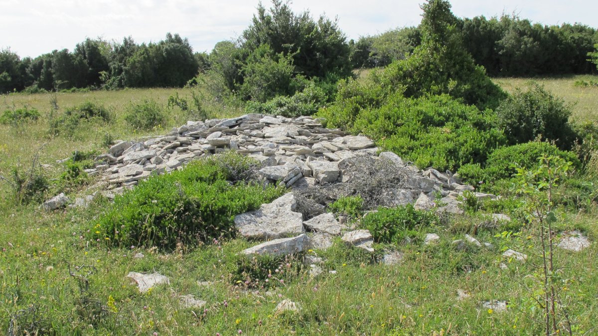 Ostondo 6 tumulua, Munarriz-Goñi