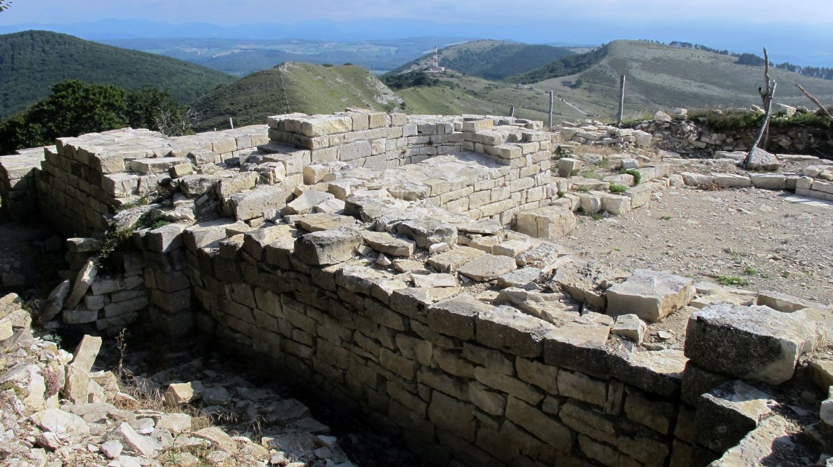 Doneztebe monastegia. Larunbe-Itza