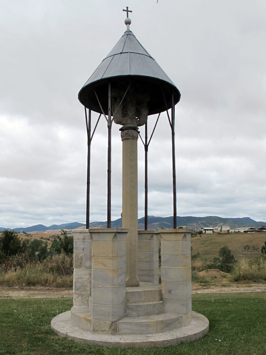 Trinitatea kruzeroa, Urrotz Hiribildua