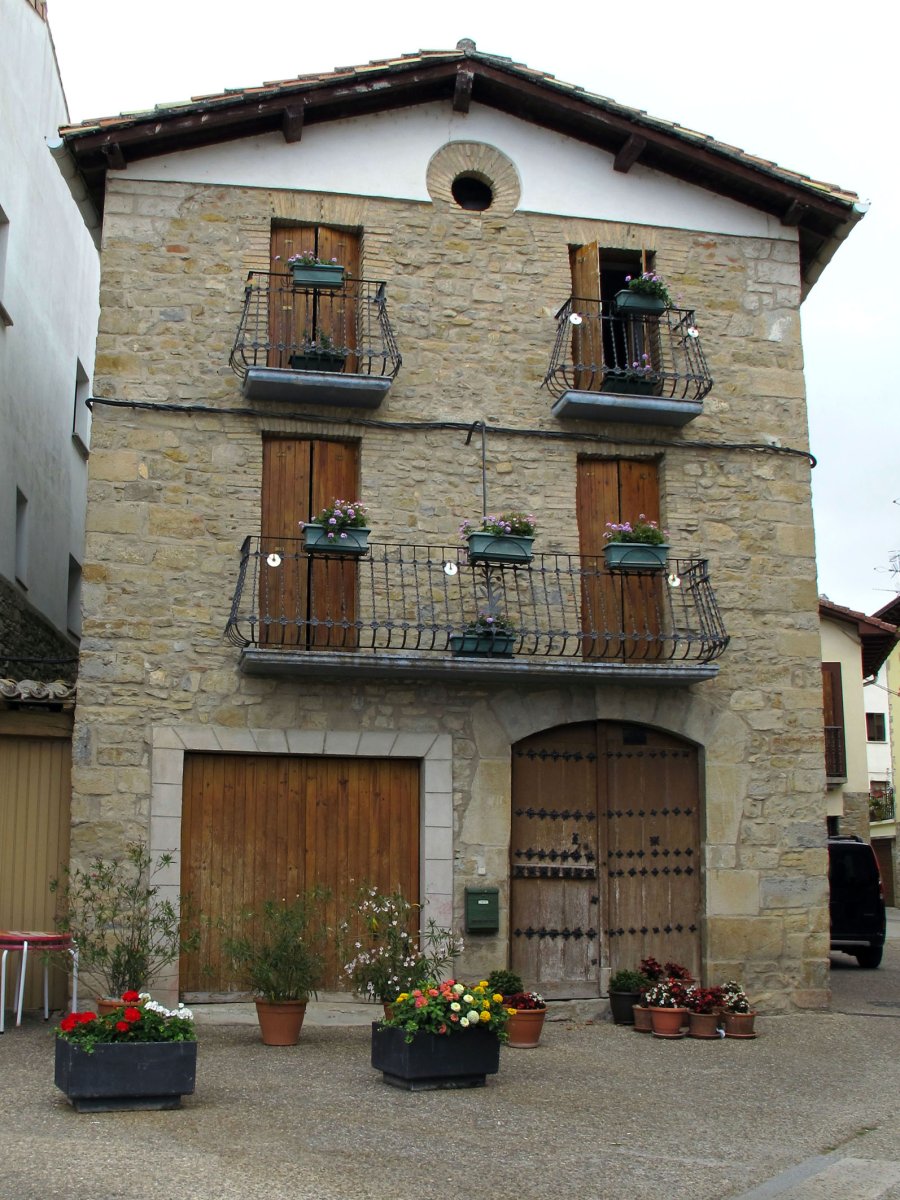 Etxea, Urrotz hiribildua