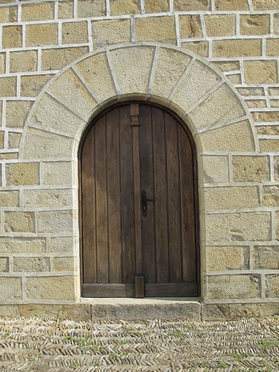 San Esteban eliza, Aos-Longida