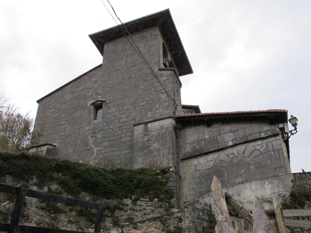 San Esteban eliza, Azpirotz-Larraun