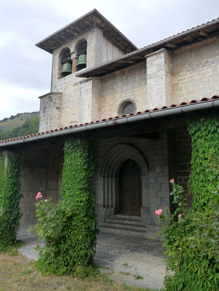 San Esteban eliza, Azpirotz