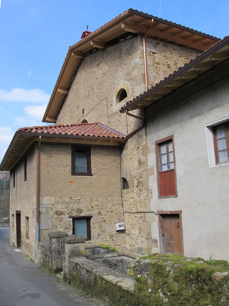 Santa Engrazia eliza, Urtsuaran-Idiazabal