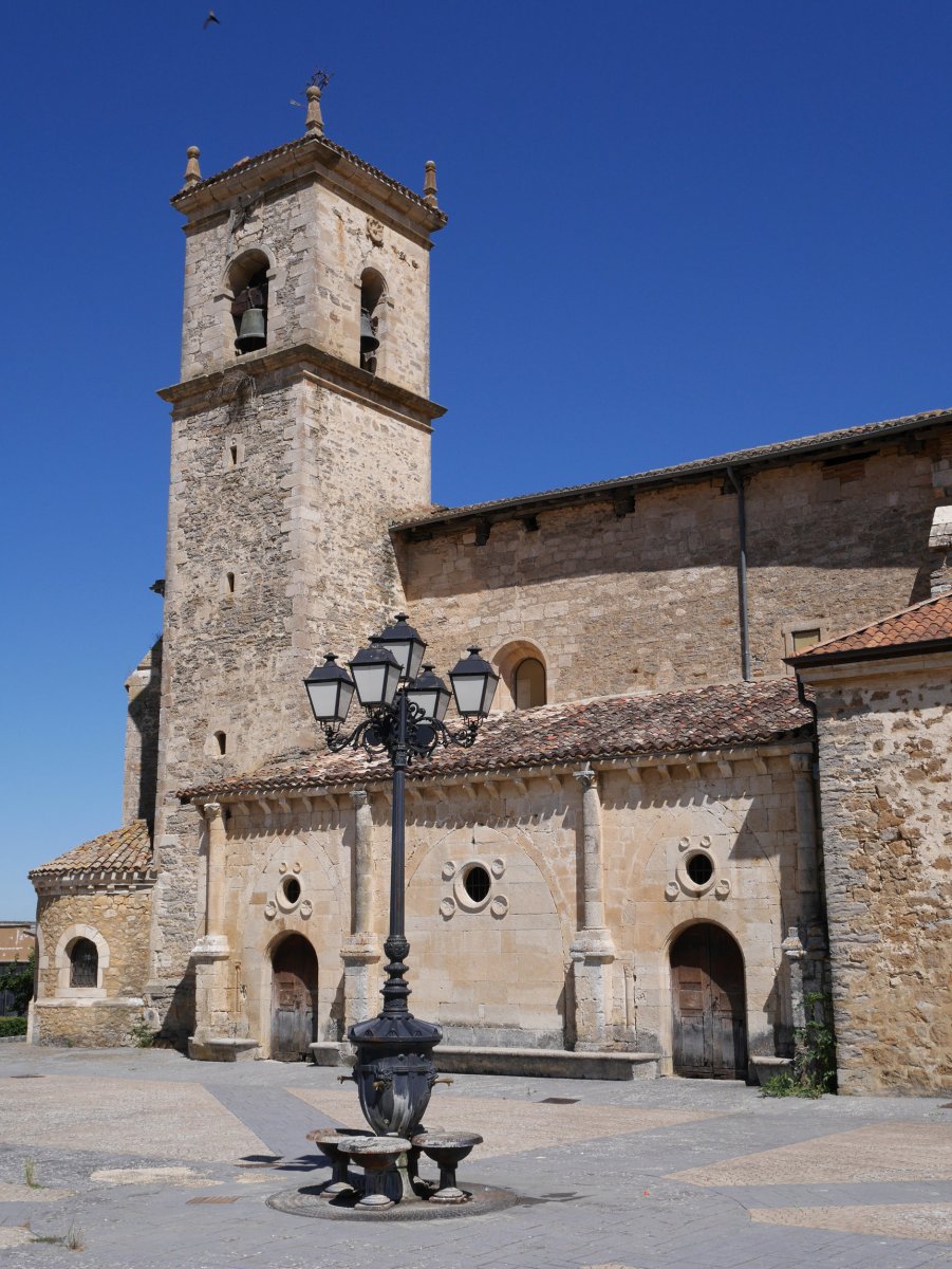 San Andres eliza, Erentxun