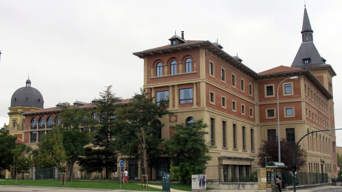 Las Oblatas jauregia, Iruñea