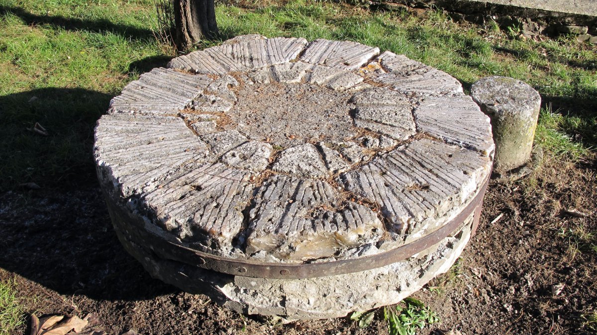 Errota harria errota inguruan, Bidankotze